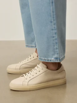 Beżowe skórzane sneakersy męskie w stylu smart casual