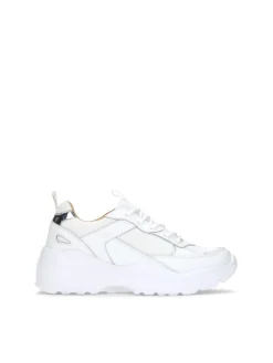 Białe sneakersy damskie