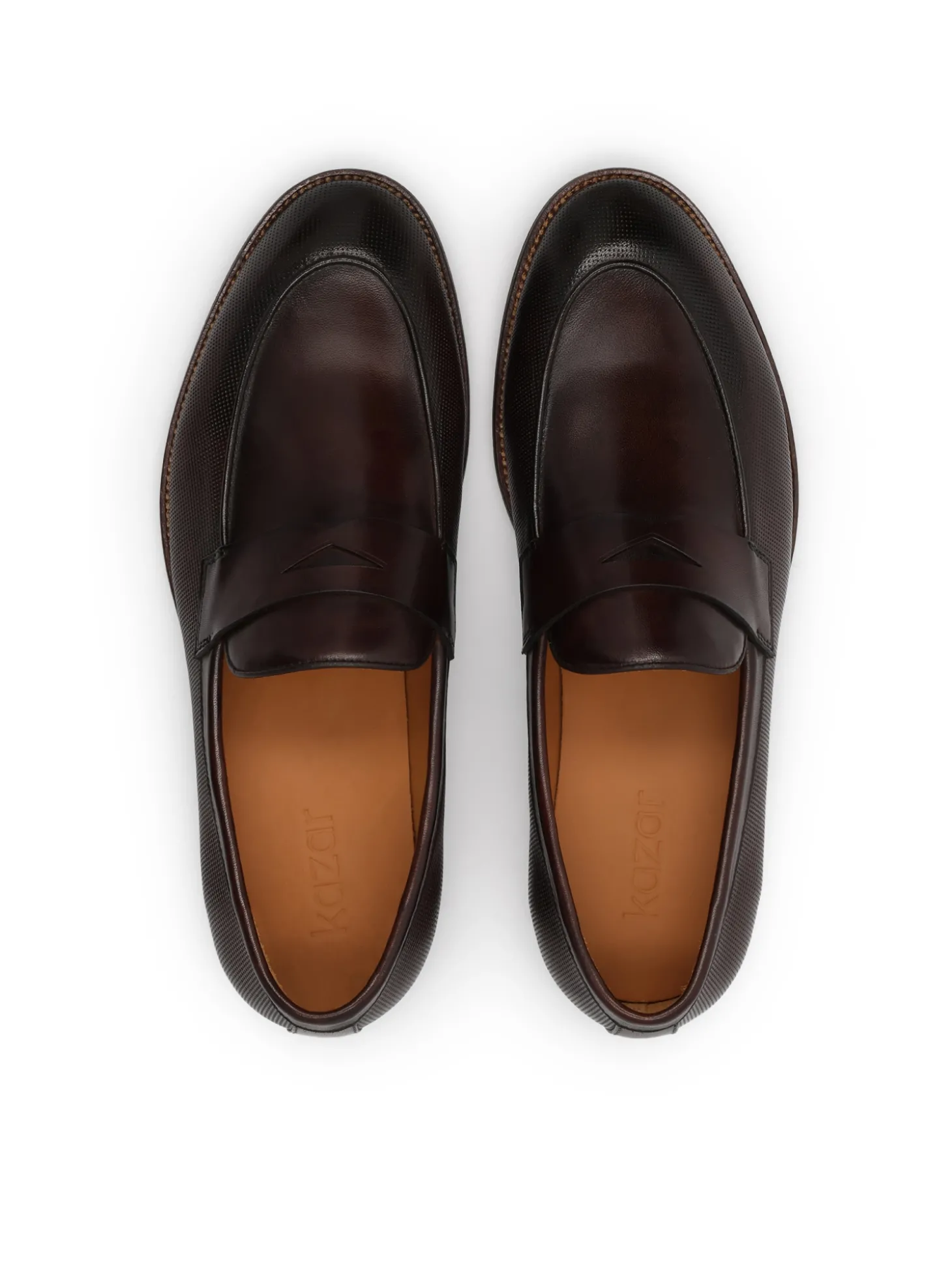 Brązowe loafersy ze zdobioną cholewką
