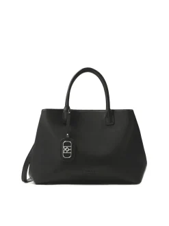 Czarna skórzana torebka w stylu minimal
