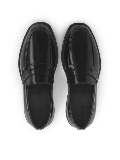 Czarne loafersy slip-on na wyższej podeszwie