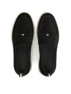 Czarne loafersy z logo osadzone na podeszwie typu sneakers