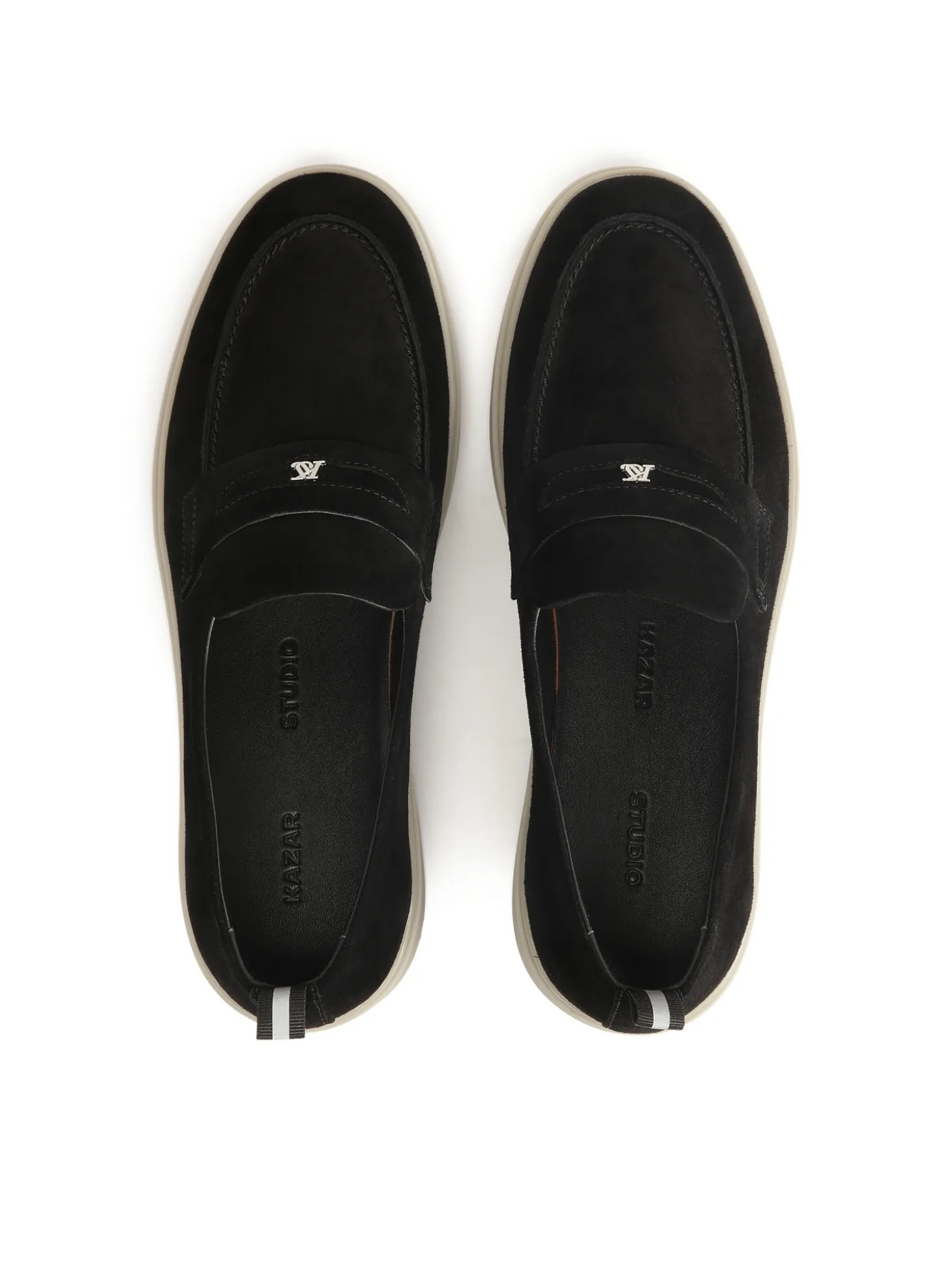 Czarne loafersy z logo osadzone na podeszwie typu sneakers