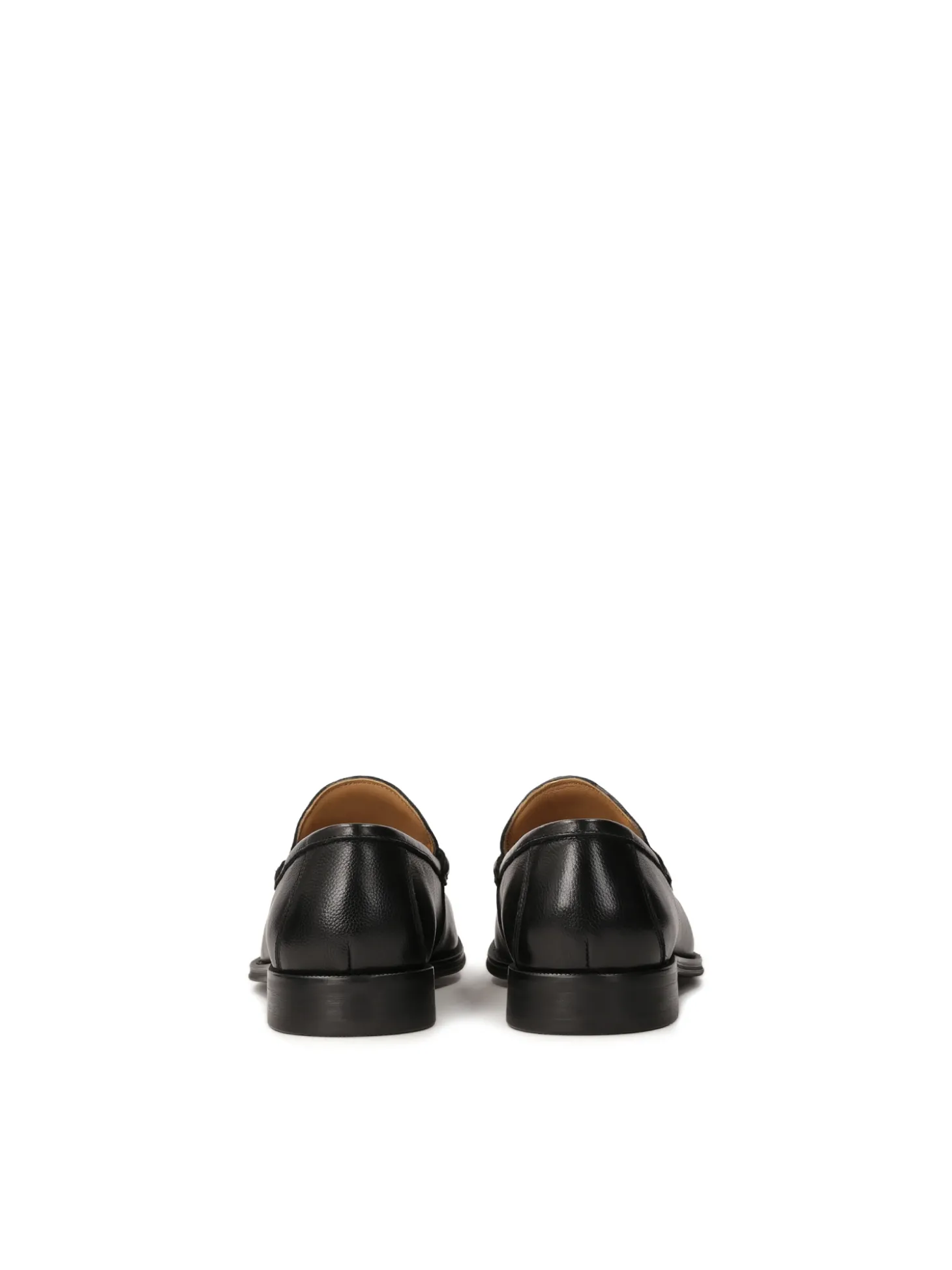 Czarne loafersy z metalową ozdobą