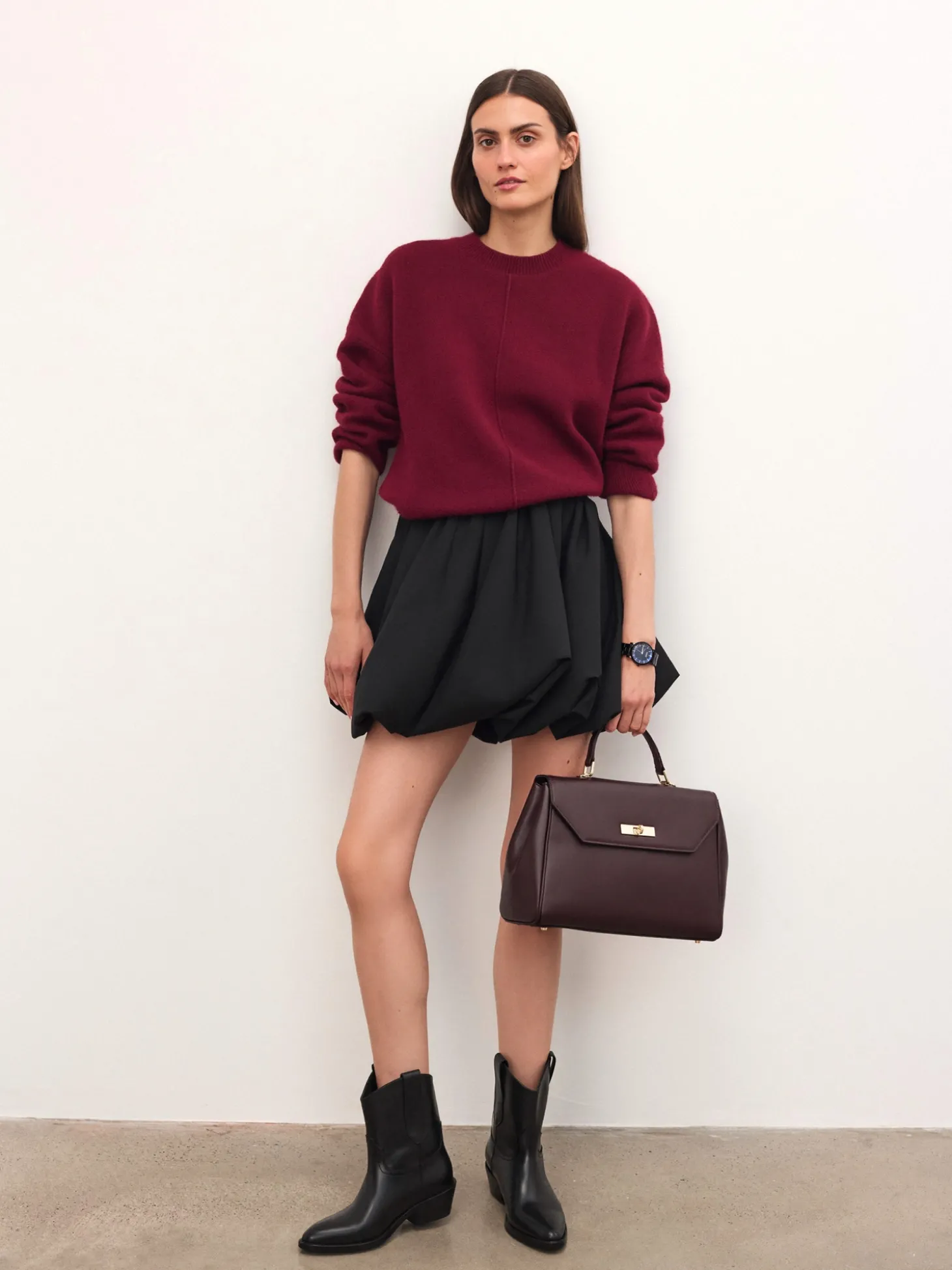 Czarne skórzane kowbojki z wsuwaną cholewką