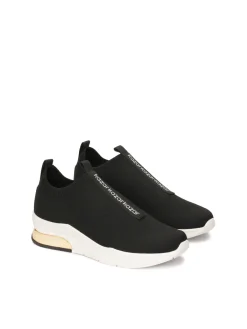 Czarne sneakersy z elastyczną wsuwaną cholewką