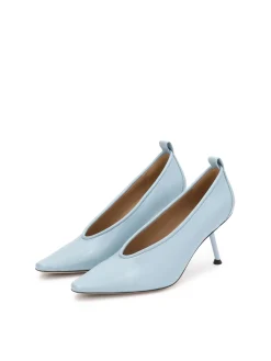 Czółenka w odcieniu baby blue na subtelnym obcasie