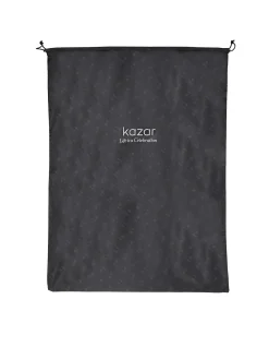 Duża czarna walizka w tłoczony wzór