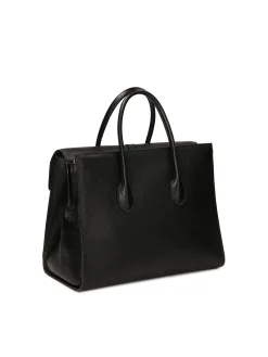 Elegancka czarna torebka w modowym stylu