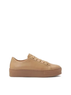 Jasnobrązowe sneakersy na grubej podeszwie