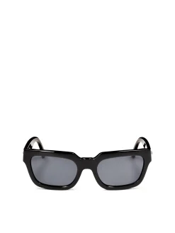 Klasyczne czarne okulary przeciwsłoneczne wayfarer