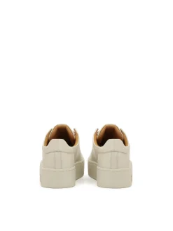 Komfortowe sneakersy na grubej podeszwie