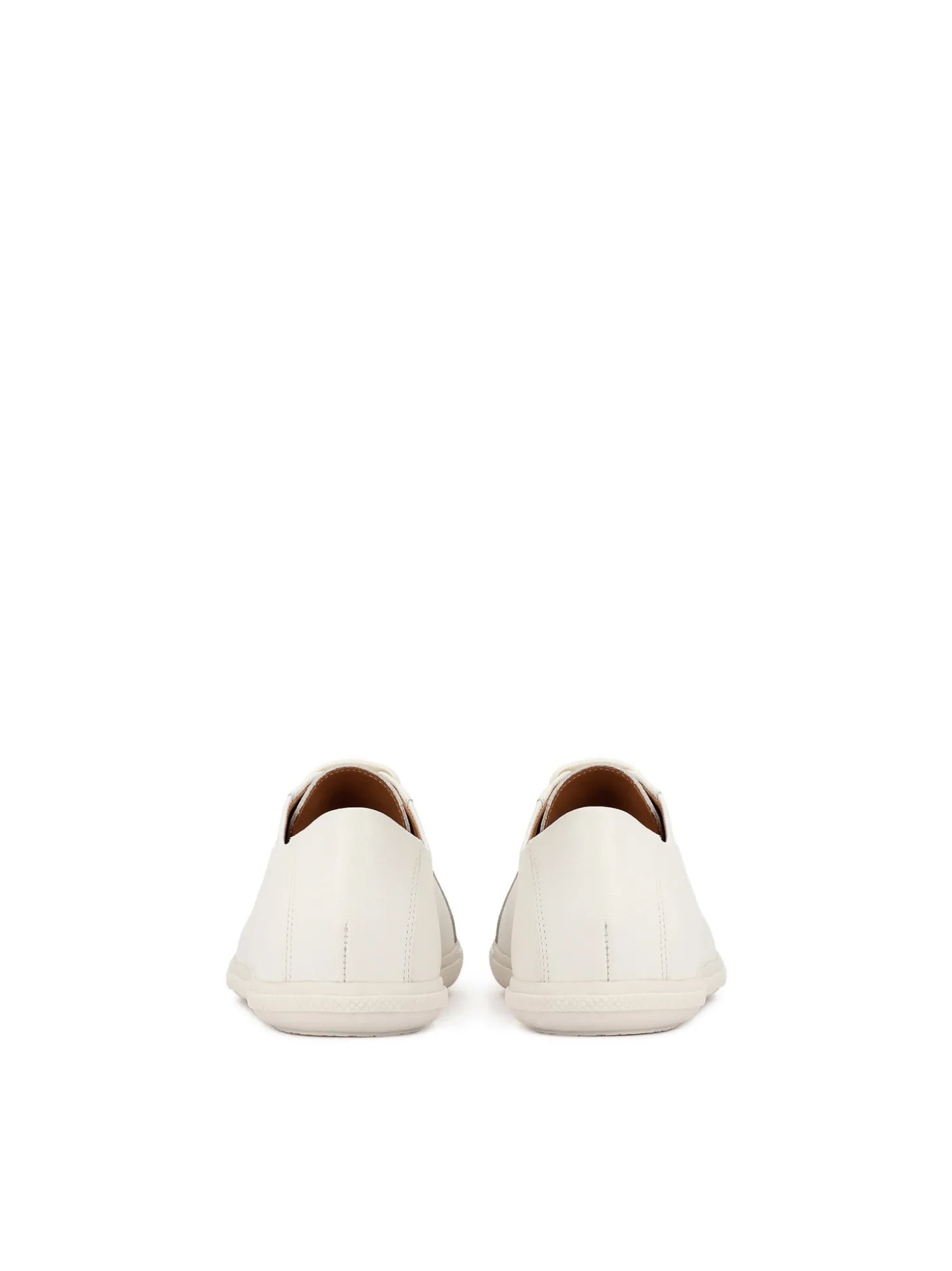 Minimalistyczne białe sneakersy ze skóry
