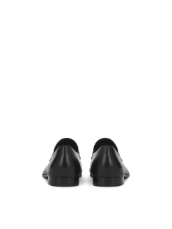 Minimalistyczne loafersy ze skóry