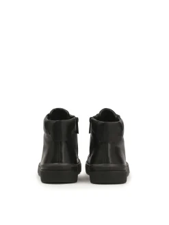 Minimalistyczne sneakersy męskie w czarnym kolorze