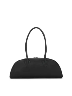 Modna torebka w kształcie baguette bag