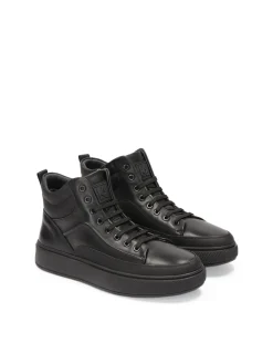Modne sneakersy z wysoką cholewką