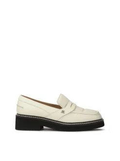 Półbuty skórzane off-white z czarną podeszwą