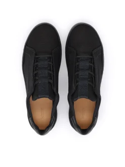Sneakersy z tkaniny na grubszej podeszwie