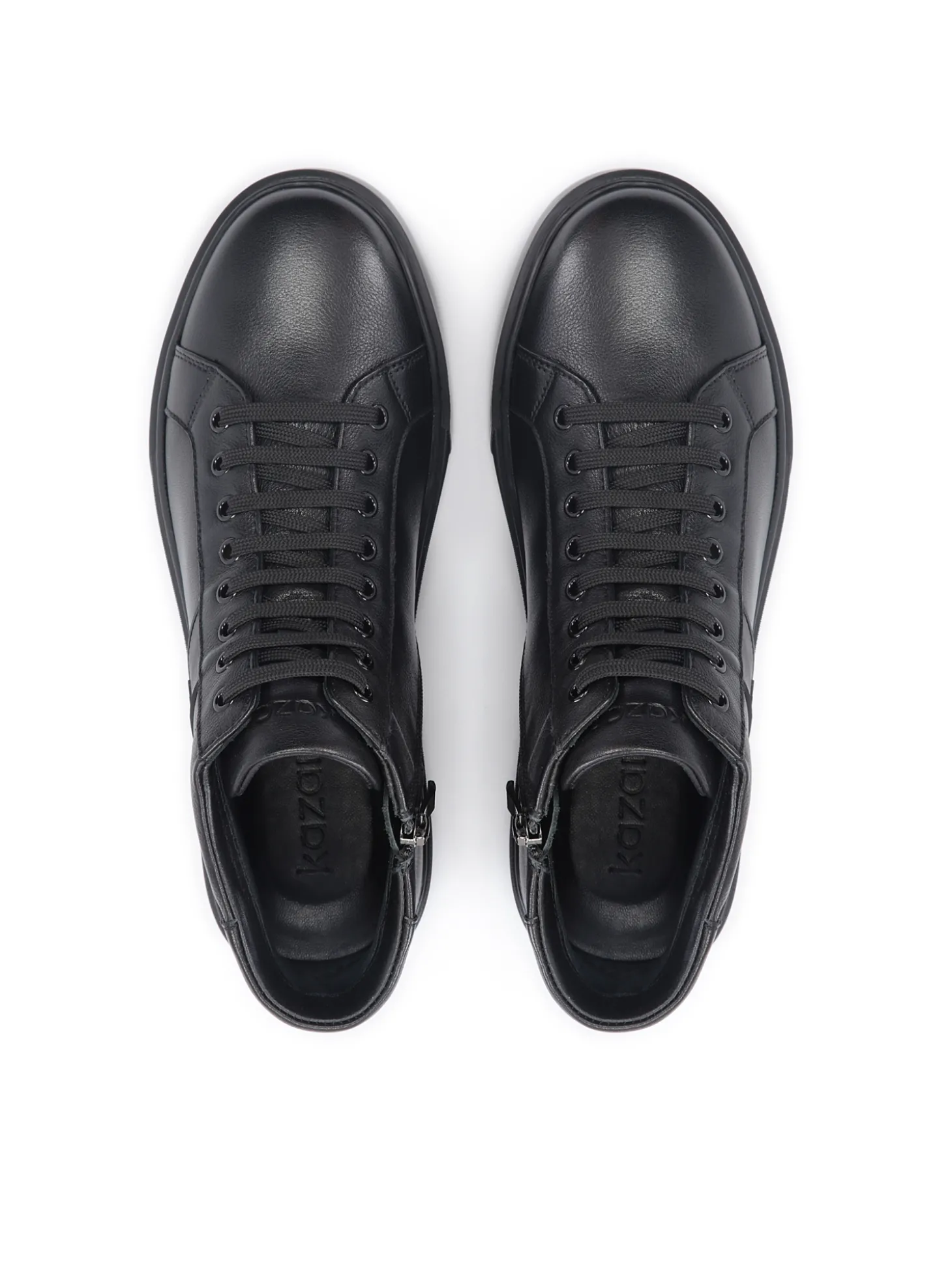 Wysokie sneakersy męskie zdobione monogramem